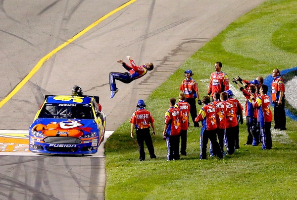 Carl Edwards rallies to win the Richmond 400, and the 'race to the chase' was just crazy